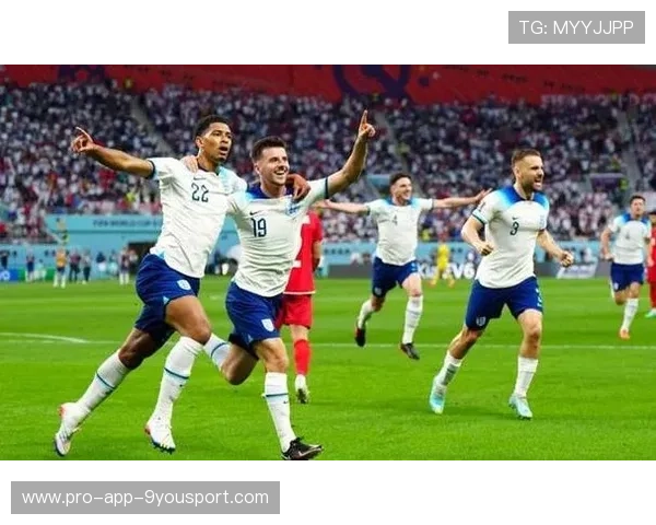 英格兰后防稳健,三场仅失一球,英格兰队后防 英格兰后防稳健,三场仅失一球,英格兰队后防